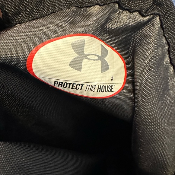 Under Armour Black Sackpack - Picture 4 of 4